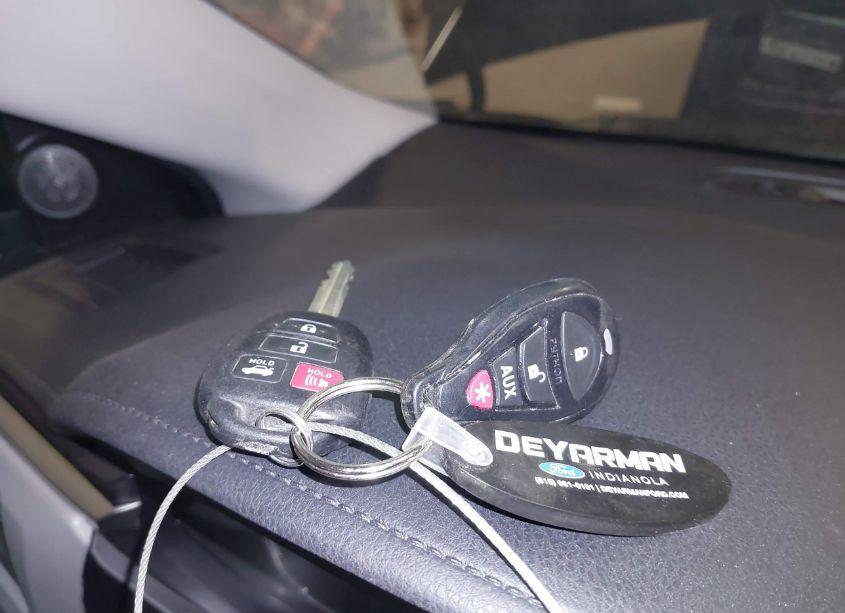 Photo 11 of 2015 Toyota Corolla LE PLUS (VIN 5YFBURHE2FP309095)