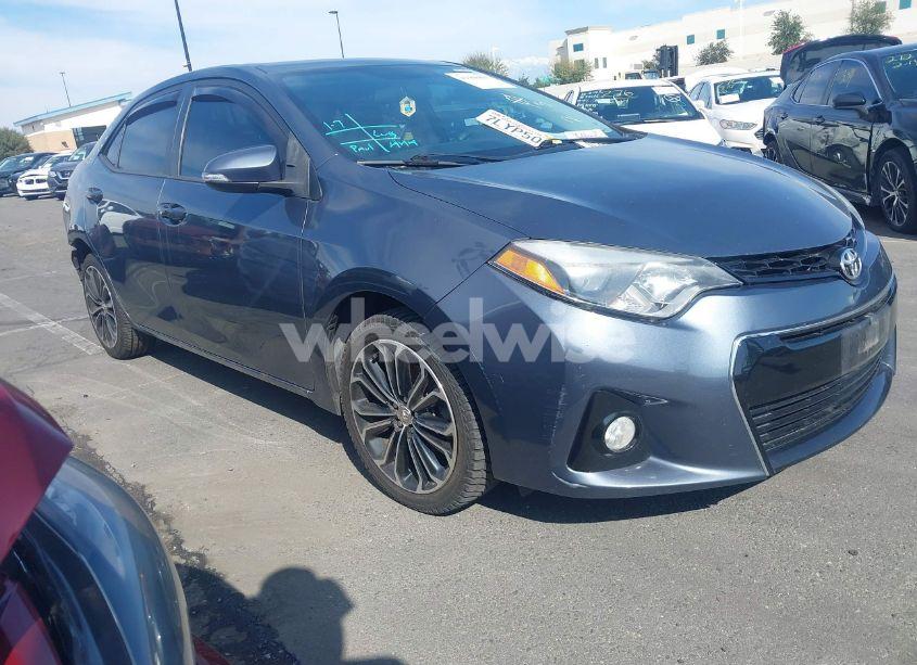 2015 Toyota Corolla S PLUS (VIN 5YFBURHE2FP331579) main photo