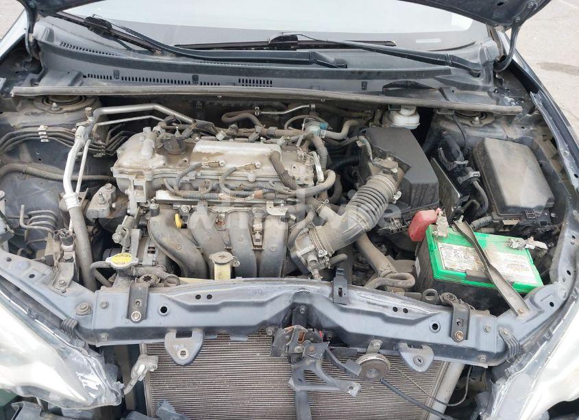 Photo 10 of 2015 Toyota Corolla LE (VIN 5YFBURHE2FP332585)