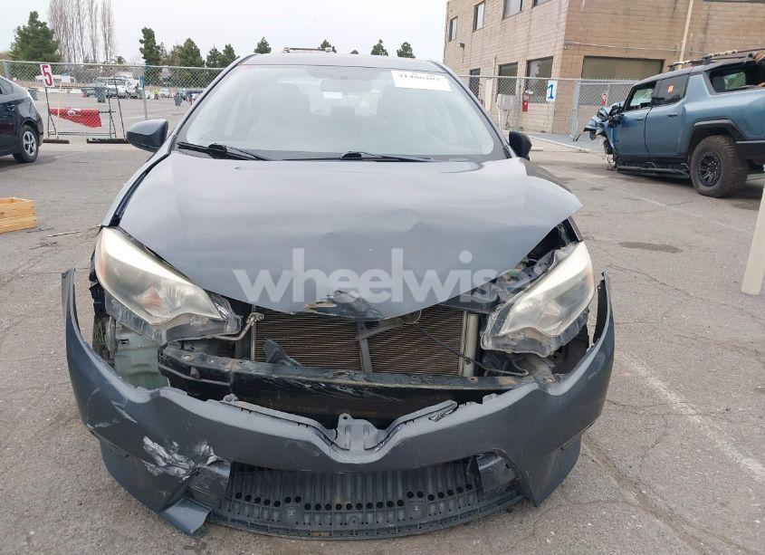 Photo 12 of 2015 Toyota Corolla LE (VIN 5YFBURHE2FP332585)