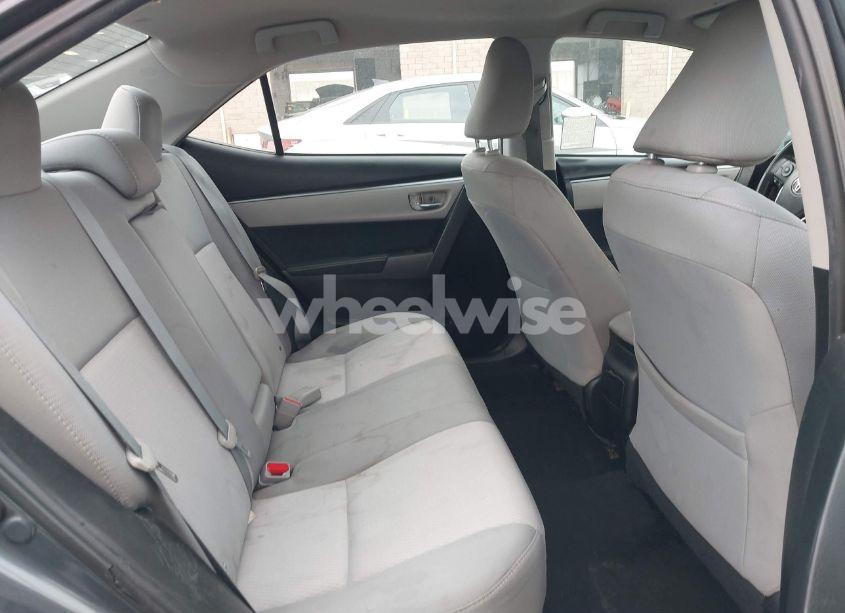 Photo 8 of 2015 Toyota Corolla LE (VIN 5YFBURHE2FP332585)