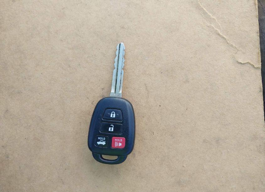 Photo 11 of 2015 Toyota Corolla LE (VIN 5YFBURHE2FP335762)