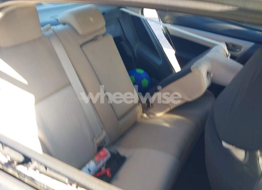 Photo 8 of 2016 Toyota Corolla LE (VIN 5YFBURHE2GP382484)