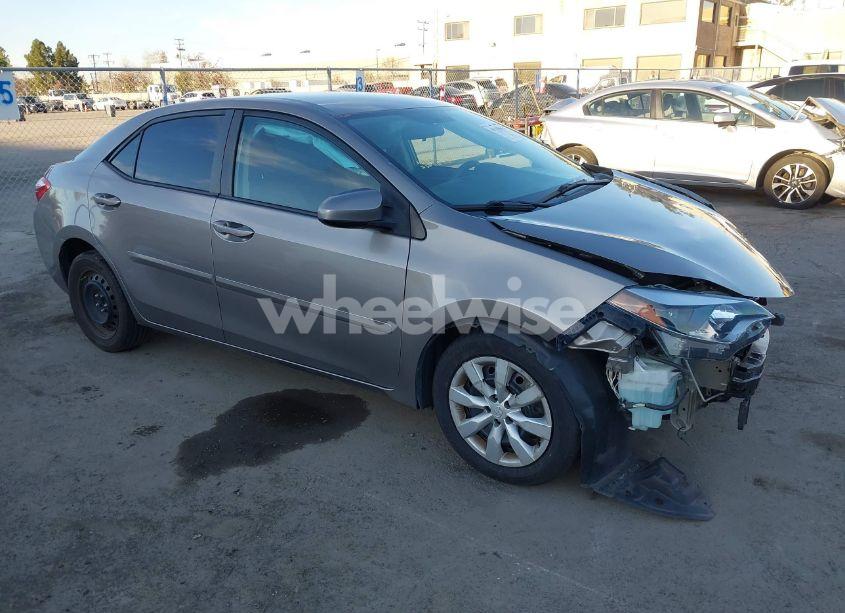 2016 Toyota Corolla LE (VIN 5YFBURHE2GP397647) main photo