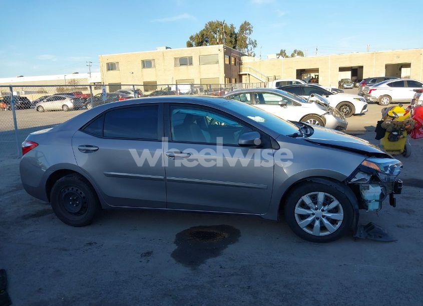 Photo 13 of 2016 Toyota Corolla LE (VIN 5YFBURHE2GP397647)