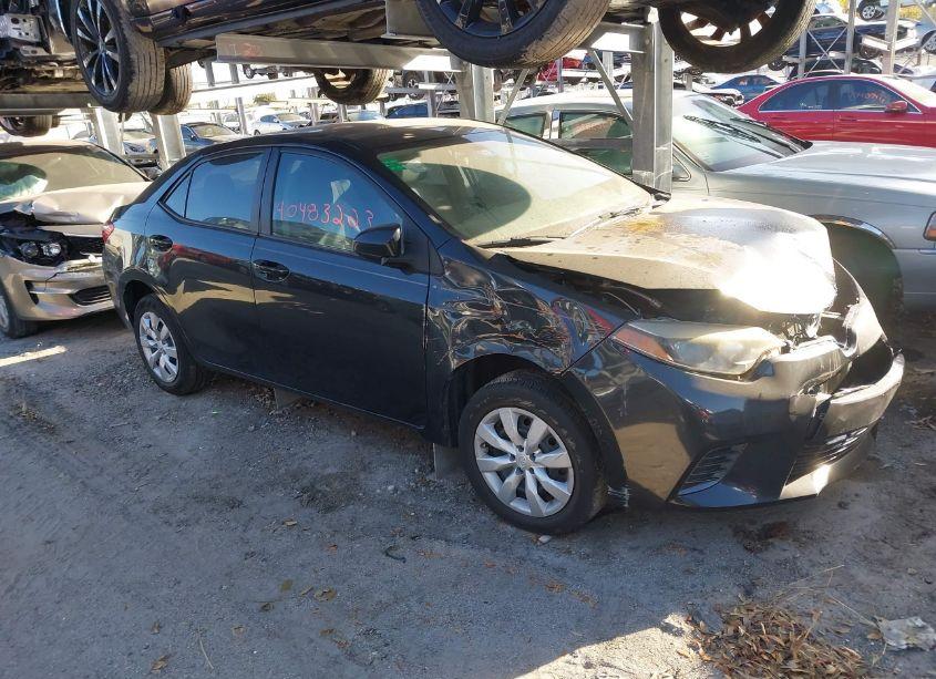 2016 Toyota Corolla LE (VIN 5YFBURHE2GP404368) main photo