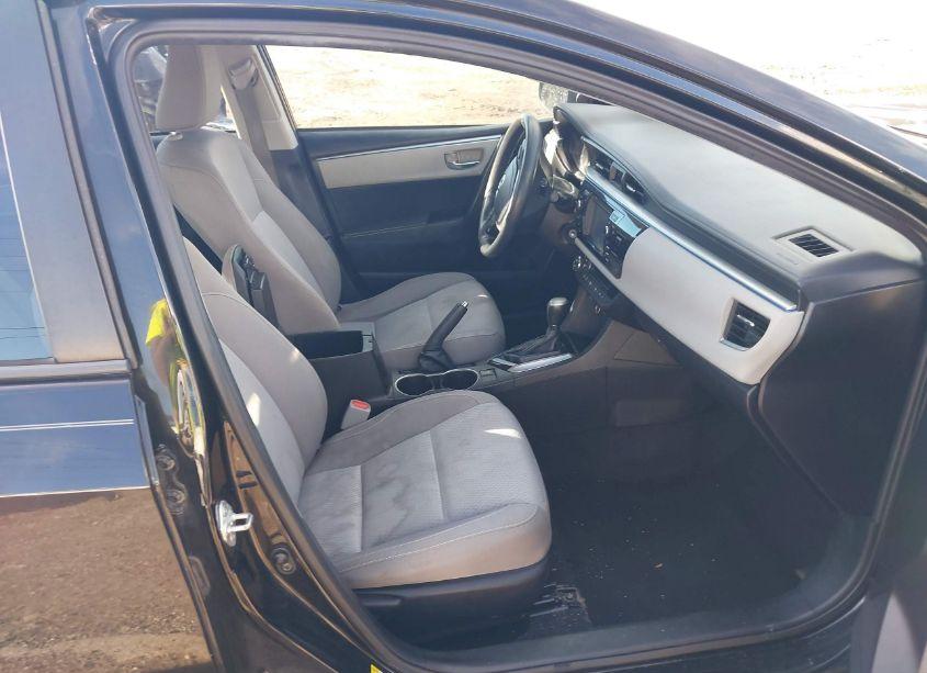 Photo 5 of 2016 Toyota Corolla LE (VIN 5YFBURHE2GP404368)