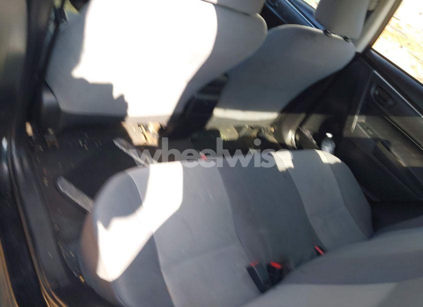 Photo 8 of 2016 Toyota Corolla L (VIN 5YFBURHE2GP412826)