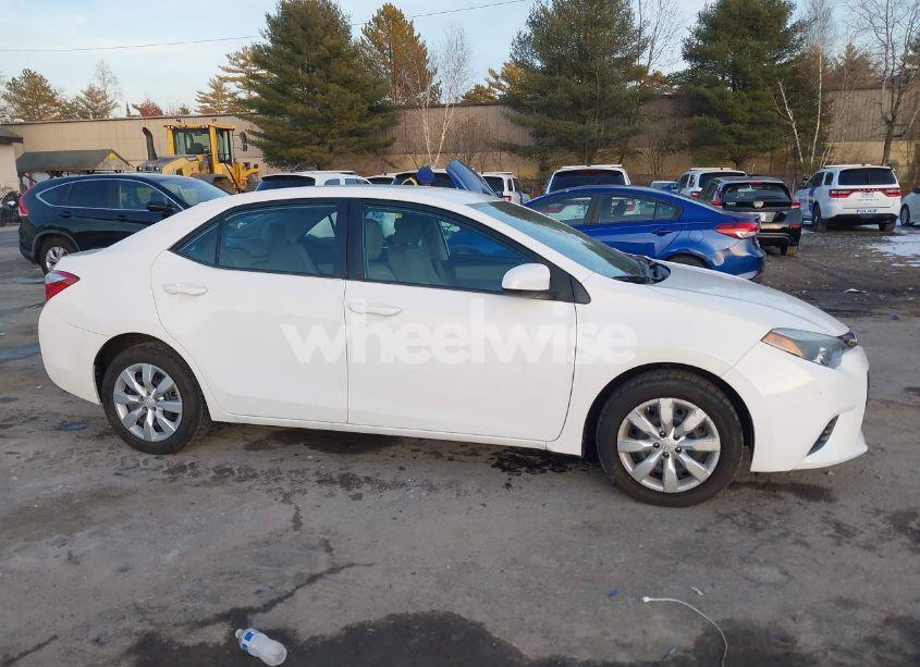 Photo 13 of 2016 Toyota Corolla LE (VIN 5YFBURHE2GP449830)