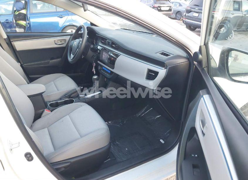 Photo 5 of 2016 Toyota Corolla LE (VIN 5YFBURHE2GP449830)