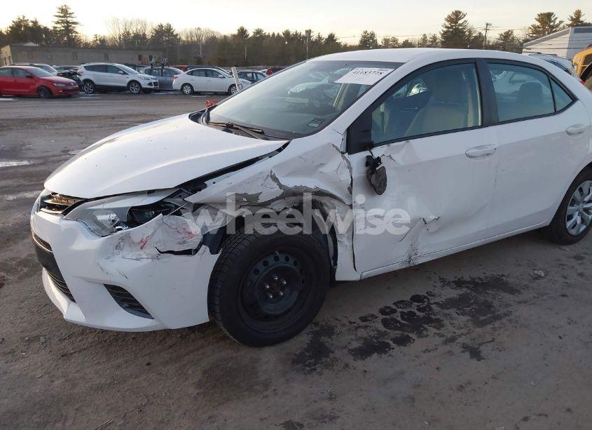 Photo 6 of 2016 Toyota Corolla LE (VIN 5YFBURHE2GP449830)