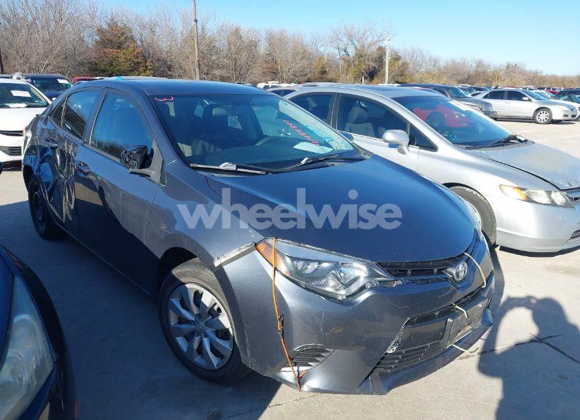 2016 Toyota Corolla LE (VIN 5YFBURHE2GP454364) main photo