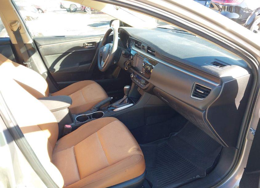 Photo 5 of 2016 Toyota Corolla LE (VIN 5YFBURHE2GP475375)