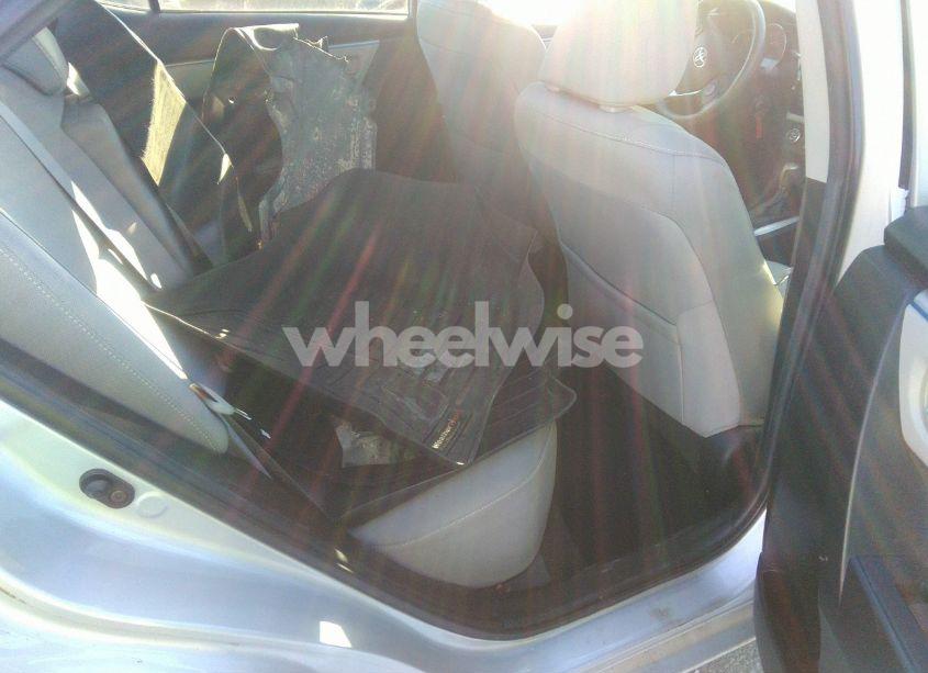 Photo 8 of 2016 Toyota Corolla LE (VIN 5YFBURHE2GP478213)