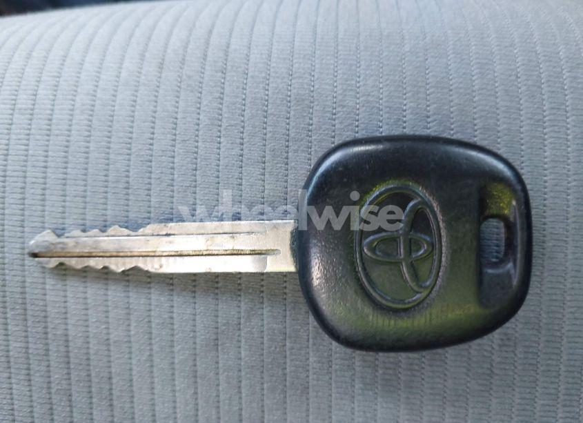 Photo 11 of 2016 Toyota Corolla L (VIN 5YFBURHE2GP523490)