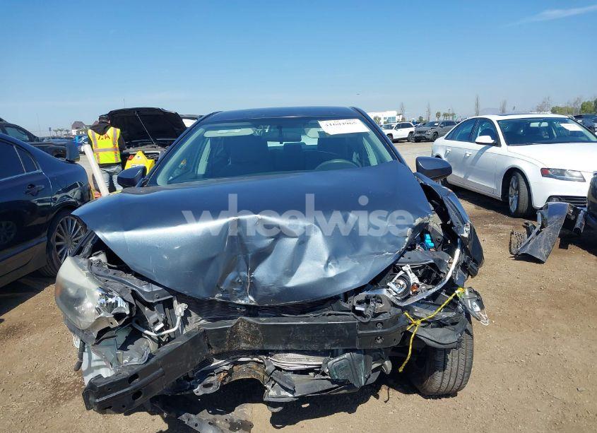 Photo 13 of 2016 Toyota Corolla L (VIN 5YFBURHE2GP523490)