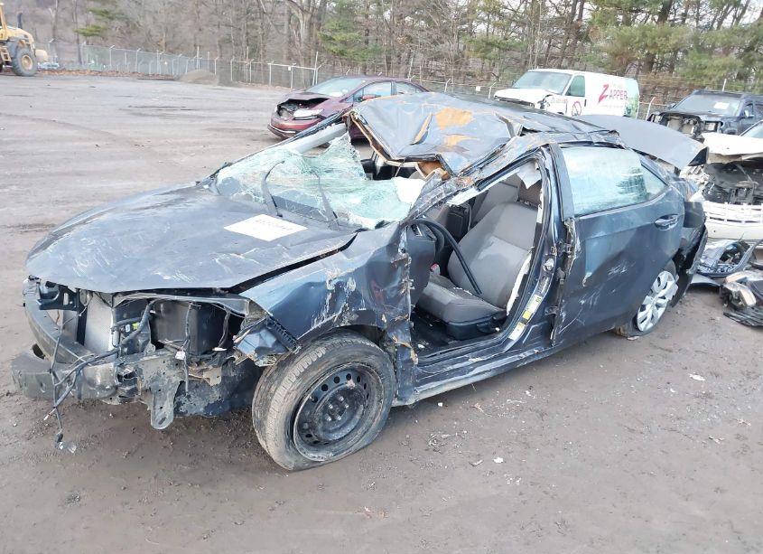 Photo 2 of 2016 Toyota Corolla LE (VIN 5YFBURHE2GP531038)