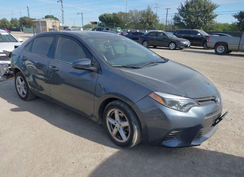 2016 Toyota Corolla LE (VIN 5YFBURHE2GP547062) main photo