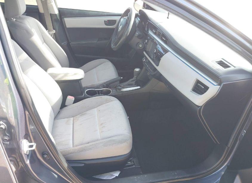 Photo 5 of 2016 Toyota Corolla LE (VIN 5YFBURHE2GP547062)