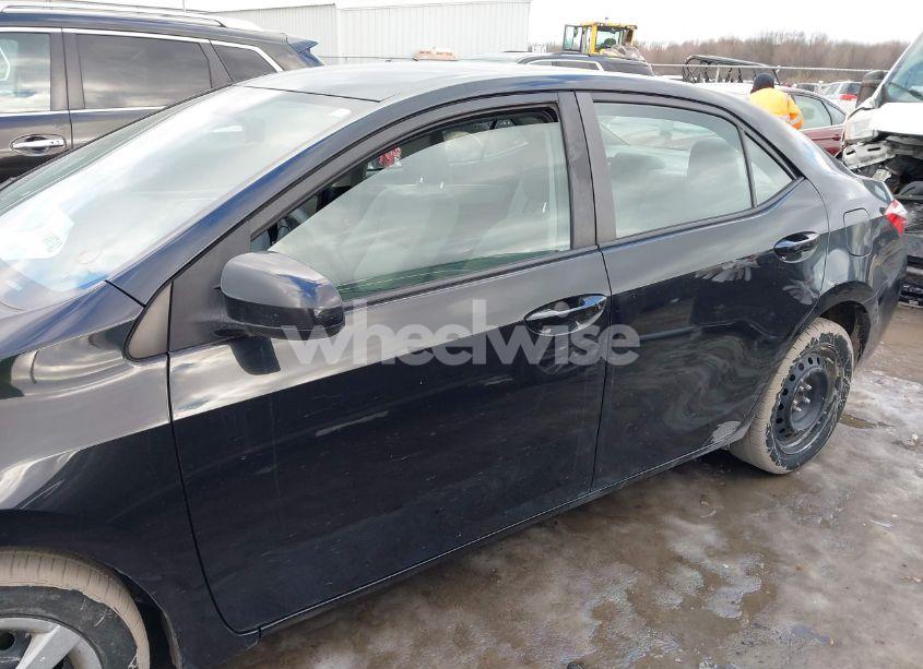 Photo 14 of 2016 Toyota Corolla LE (VIN 5YFBURHE2GP551855)