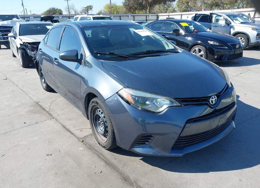 2016 Toyota Corolla LE (VIN 5YFBURHE2GP561690) main photo