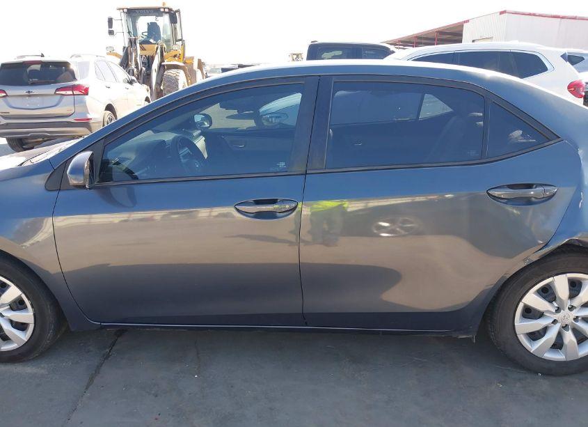 Photo 14 of 2016 Toyota Corolla LE (VIN 5YFBURHE2GP561690)