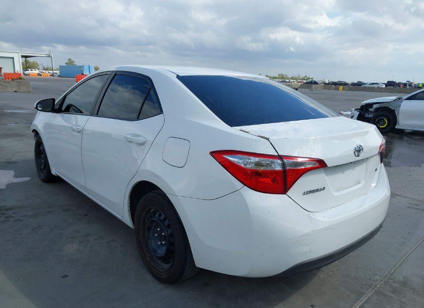 Photo 3 of 2016 Toyota Corolla LE (VIN 5YFBURHE2GP561866)