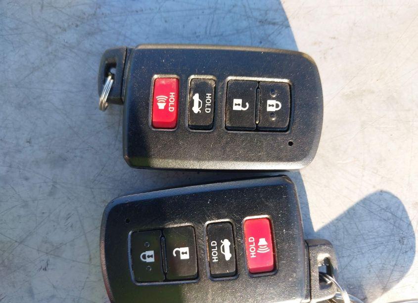 Photo 11 of 2016 Toyota Corolla L/LE/LE PLS/PRM/S/S PLS (VIN 5YFBURHE2GP562502)