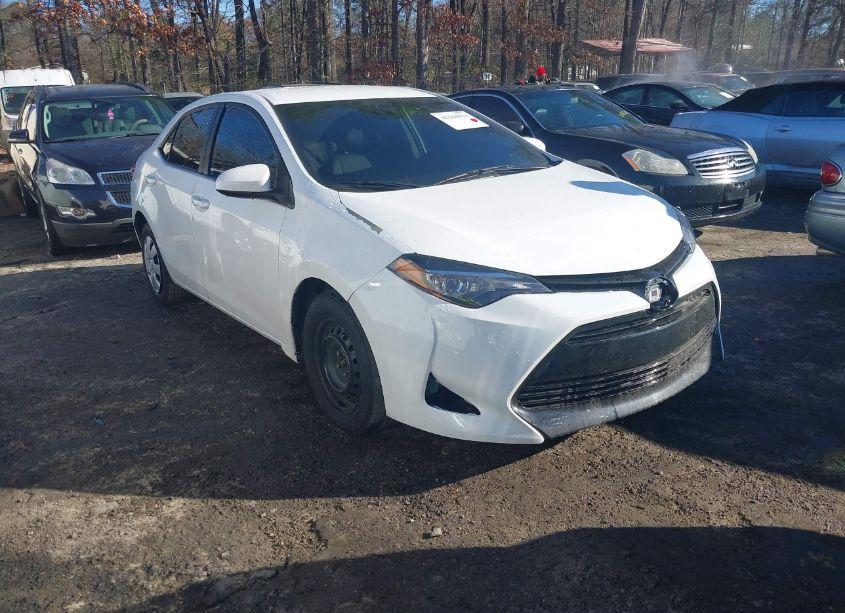2017 Toyota Corolla L (VIN 5YFBURHE2HP583738) main photo