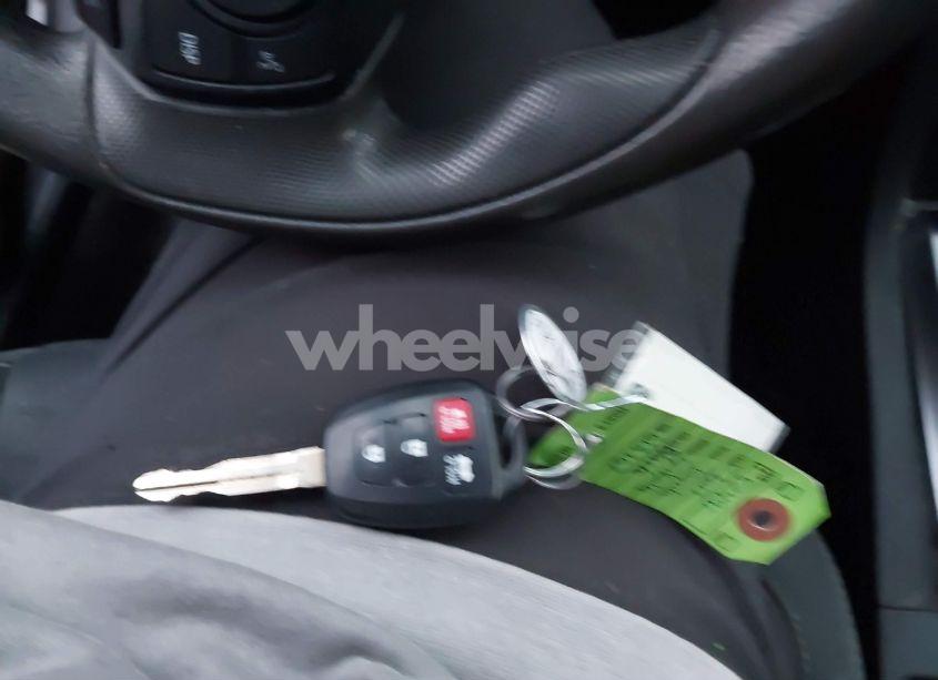 Photo 11 of 2017 Toyota Corolla LE (VIN 5YFBURHE2HP613367)