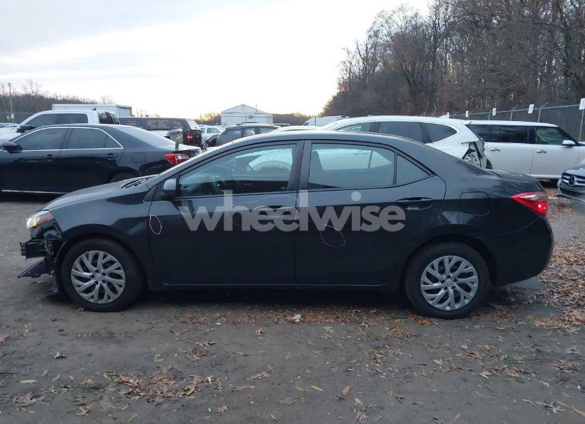 Photo 14 of 2017 Toyota Corolla LE (VIN 5YFBURHE2HP613367)