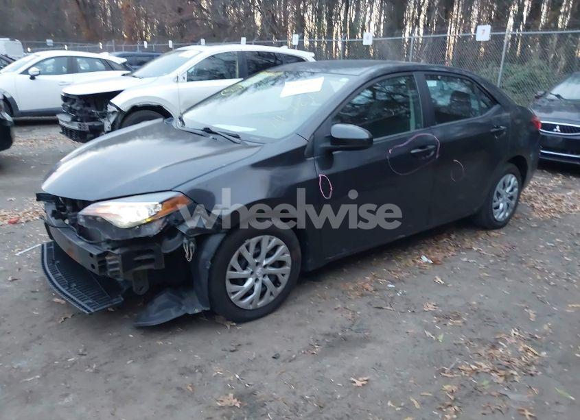 Photo 2 of 2017 Toyota Corolla LE (VIN 5YFBURHE2HP613367)