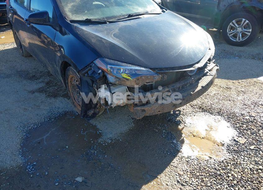 Photo 6 of 2017 Toyota Corolla LE (VIN 5YFBURHE2HP614289)