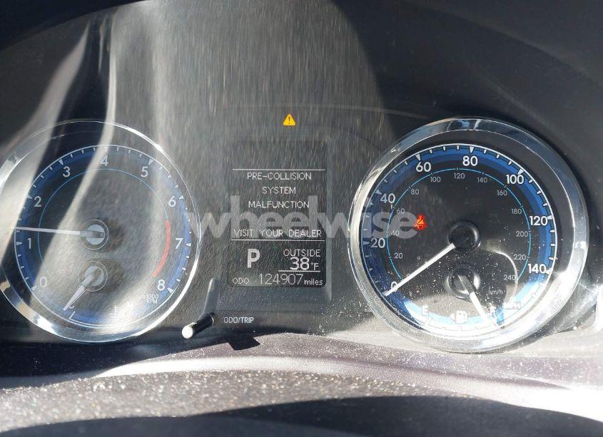 Photo 7 of 2017 Toyota Corolla LE (VIN 5YFBURHE2HP614289)