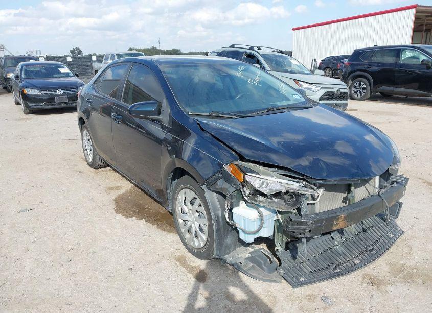 2017 Toyota Corolla LE (VIN 5YFBURHE2HP644697) main photo