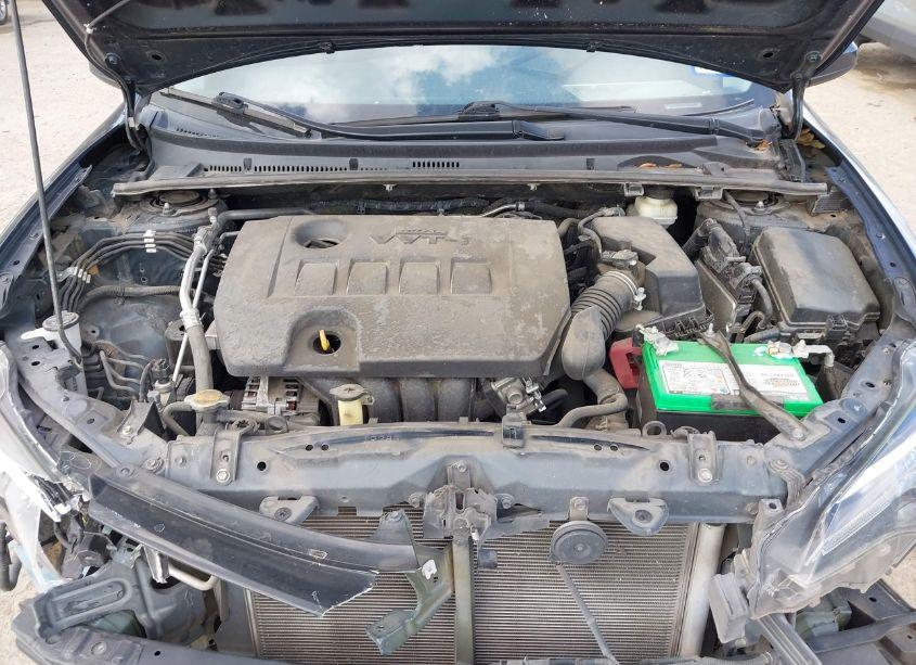 Photo 10 of 2017 Toyota Corolla LE (VIN 5YFBURHE2HP644697)