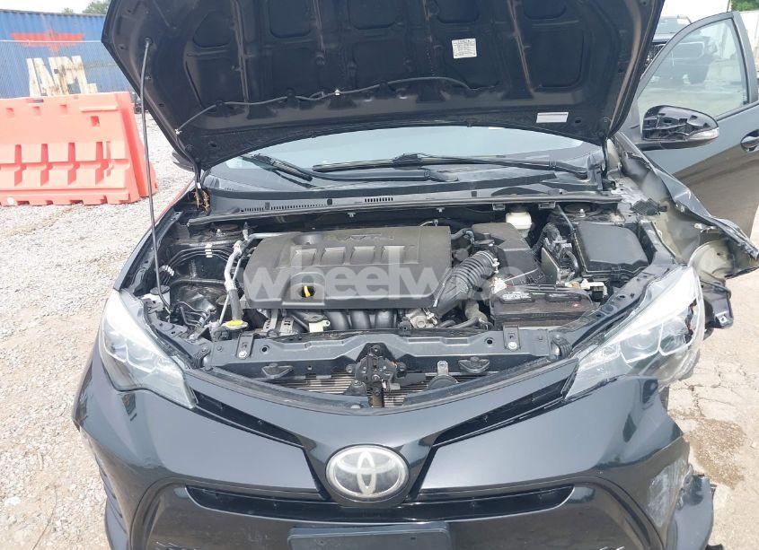 Photo 10 of 2017 Toyota Corolla SE (VIN 5YFBURHE2HP656395)