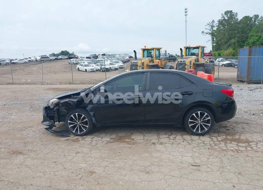 Photo 14 of 2017 Toyota Corolla SE (VIN 5YFBURHE2HP656395)