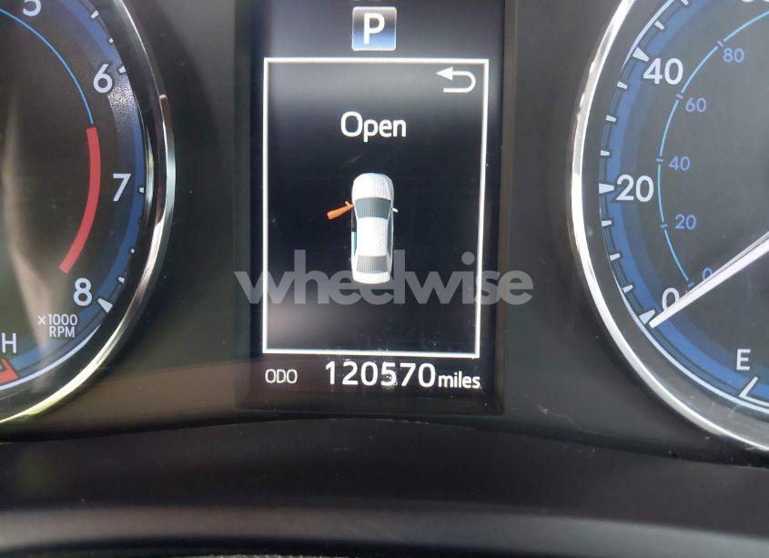 Photo 15 of 2017 Toyota Corolla SE (VIN 5YFBURHE2HP656395)