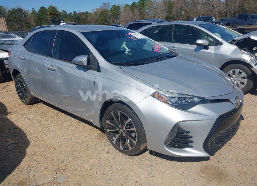 2017 Toyota Corolla SE (VIN 5YFBURHE2HP656431) main photo