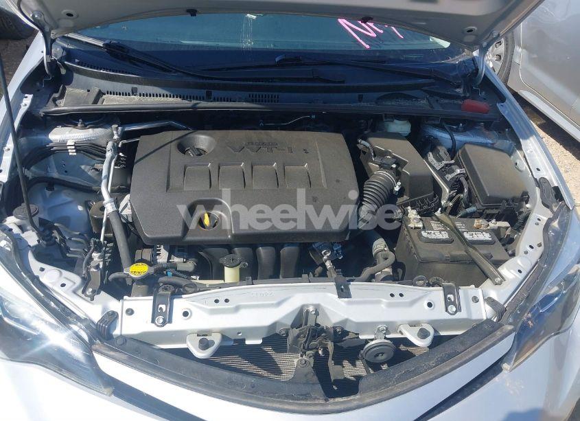 Photo 10 of 2017 Toyota Corolla SE (VIN 5YFBURHE2HP656431)