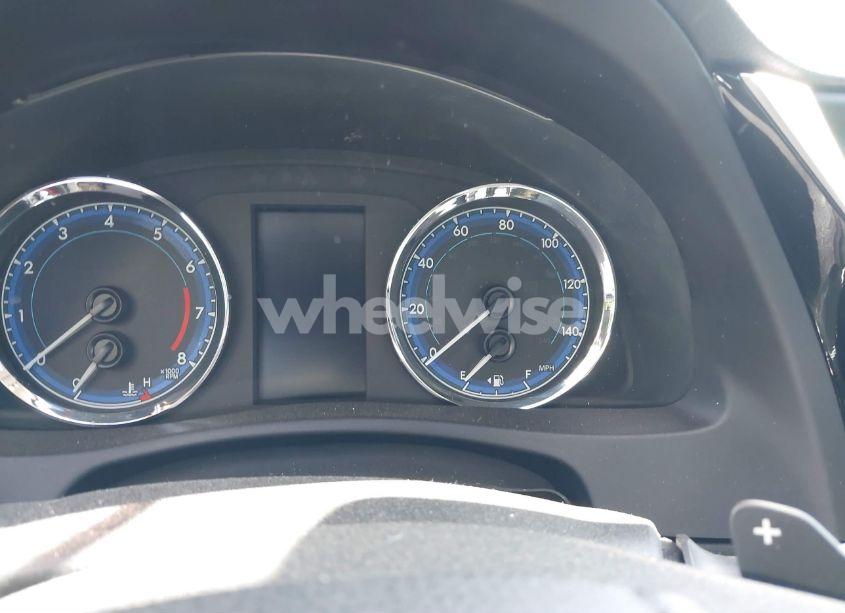 Photo 7 of 2017 Toyota Corolla SE (VIN 5YFBURHE2HP656431)