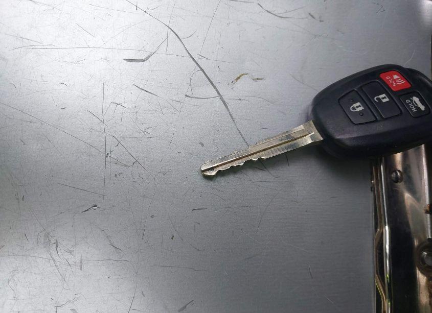 Photo 10 of 2017 Toyota Corolla SE (VIN 5YFBURHE2HP668207)