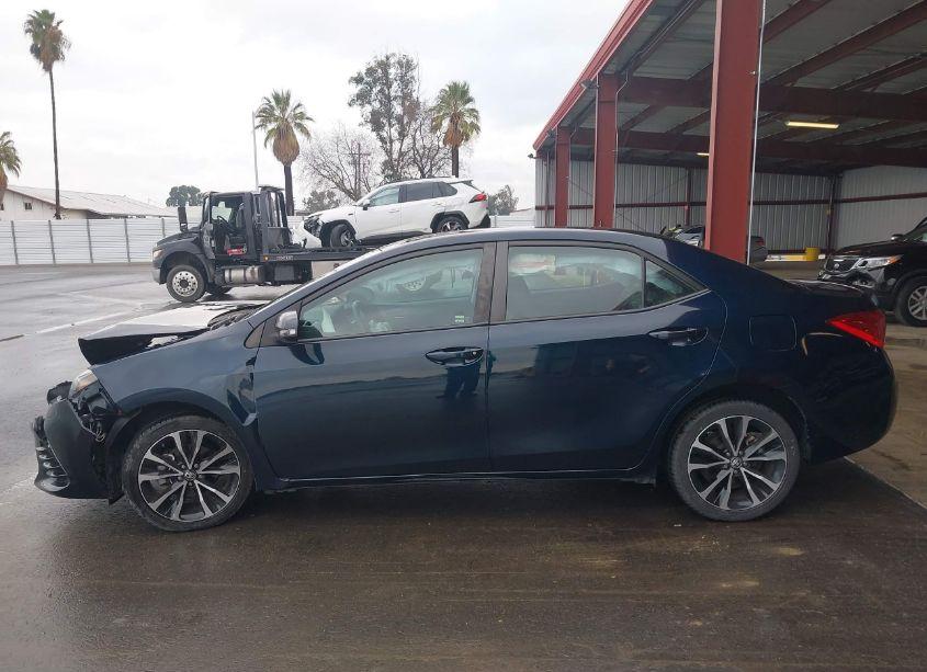 Photo 13 of 2017 Toyota Corolla SE (VIN 5YFBURHE2HP668207)