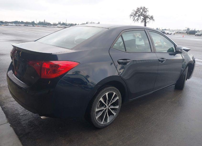 Photo 4 of 2017 Toyota Corolla SE (VIN 5YFBURHE2HP668207)