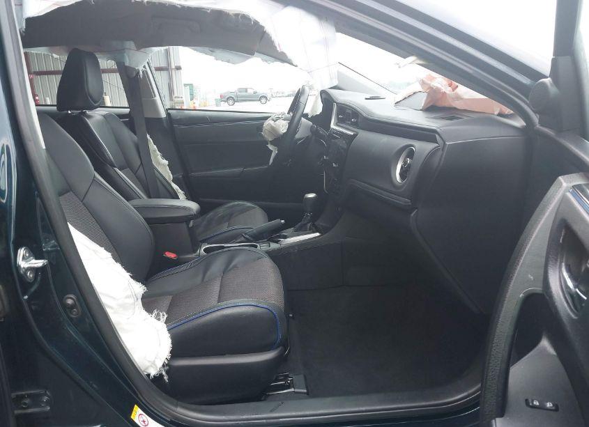 Photo 5 of 2017 Toyota Corolla SE (VIN 5YFBURHE2HP668207)