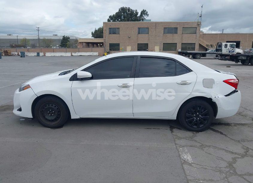 Photo 14 of 2017 Toyota Corolla LE (VIN 5YFBURHE2HP678669)