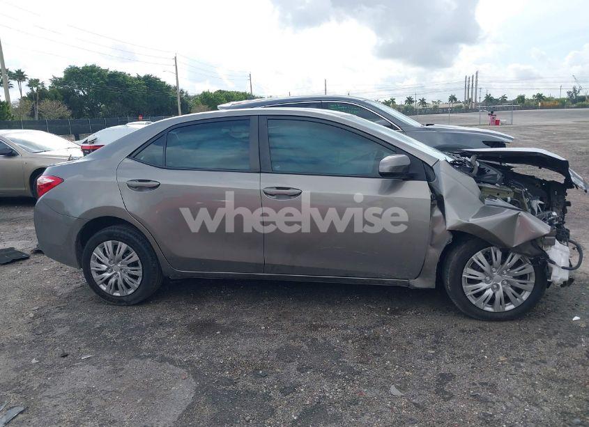 Photo 14 of 2017 Toyota Corolla LE (VIN 5YFBURHE2HP684178)