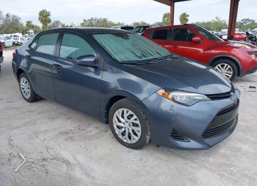 2017 Toyota Corolla LE (VIN 5YFBURHE2HP690143) main photo