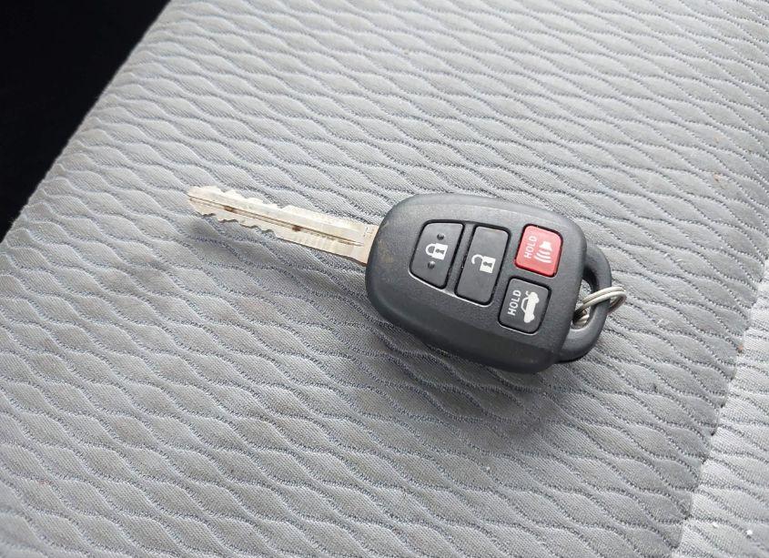 Photo 11 of 2017 Toyota Corolla LE (VIN 5YFBURHE2HP690143)